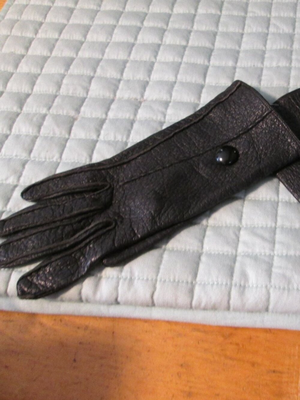 vtg soft supple black pebbled leather wrist length driving gloves fleece inside